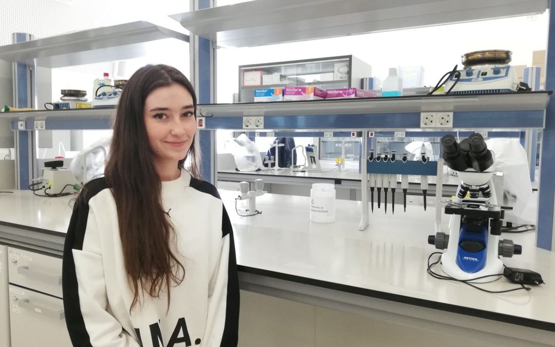 La beca científico-farmacéutica premia la vocación de los futuros alumnos