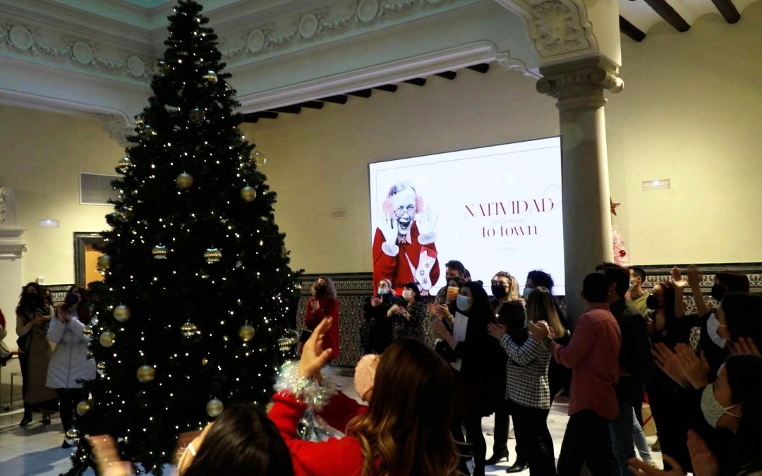 Los antiguos alumnos de la Universidad San Jorge se reúnen para celebrar la Navidad