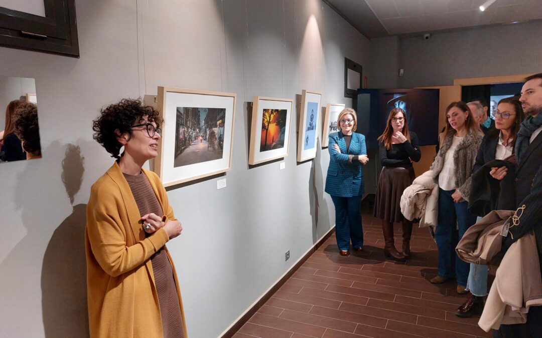 La exposición “Cazadores de imágenes” muestra una selección de las mejores propuestas presentadas al Premio Internacional de Fotografía Jalón Ángel