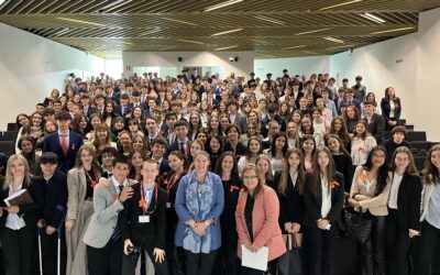 Más de 200 alumnos de 17 centros educativos debaten sobre inteligencia artificial y salud mental en la VIII Asamblea Extraordinaria de Aragón del Modelo Parlamento Europeo