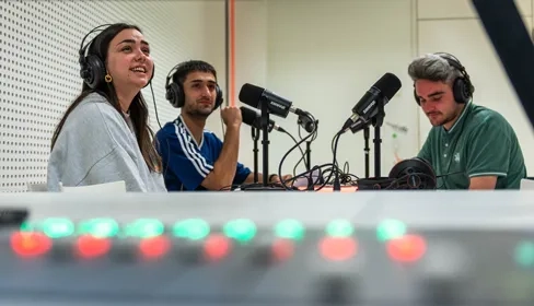 Aprende a hacer un podcast: la "radio" que puedes hacer tú y que engancha