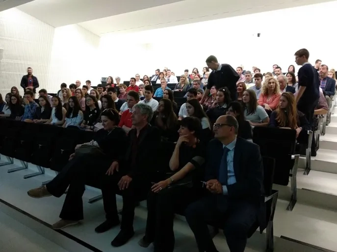 Los ‘Periodistas del mañana’ y ‘Traductores del futuro’ reciben sus premios