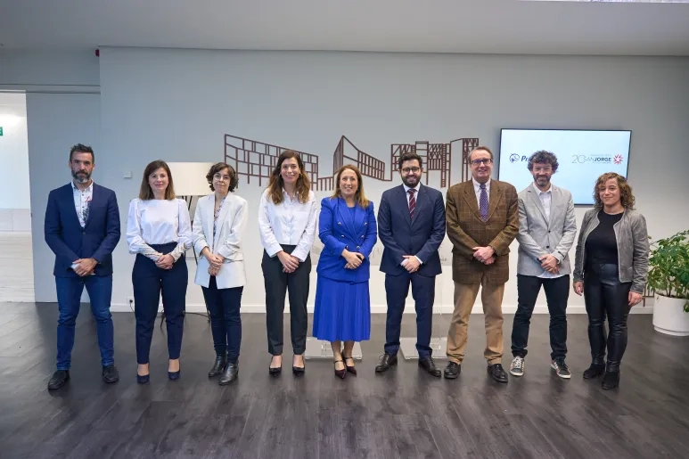 La USJ y la multinacional pesquera Profand firman una cátedra de investigación para contribuir a la mejora de la salud, bienestar y seguridad de los trabajadores de Profand