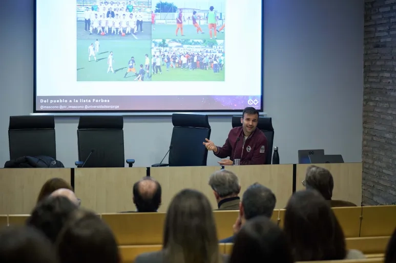 Pedro Lozano, cofundador de Imascono y presidente AJE Aragón, comparte su trayectoria personal y profesional en un nuevo encuentro Business Experience del Máster en Formación Permanente en Dirección y Gestión de Empresas