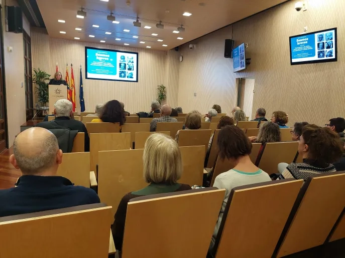 Recital de narrativa 'Seamos breves', en el Edificio Grupo San Valero
