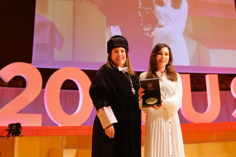 La Universidad San Jorge celebra su vigésimo aniversario y otorga su Medalla de Oro a las Cortes de Aragón, la institución que aprobó su creación hace 20 años