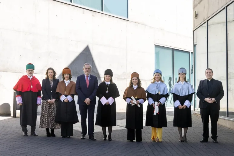 La Universidad San Jorge inviste como doctoras Honoris Causa a dos mujeres “que con su inteligencia y generosidad han mejorado la calidad de vida de las personas, siendo un faro de luz e inspiración”