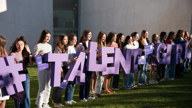 STEM Talent Girl, el programa de talento femenino científico-tecnológico de la Fundación ASTI en colaboración con la Universidad San Jorge, cierra con éxito su primera edición