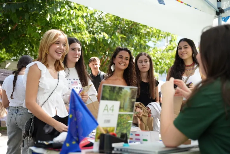 La Universidad San Jorge comienza el curso 2025-2026 con más de 1.300 nuevos alumnos y todas sus plazas de Medicina cubiertas 