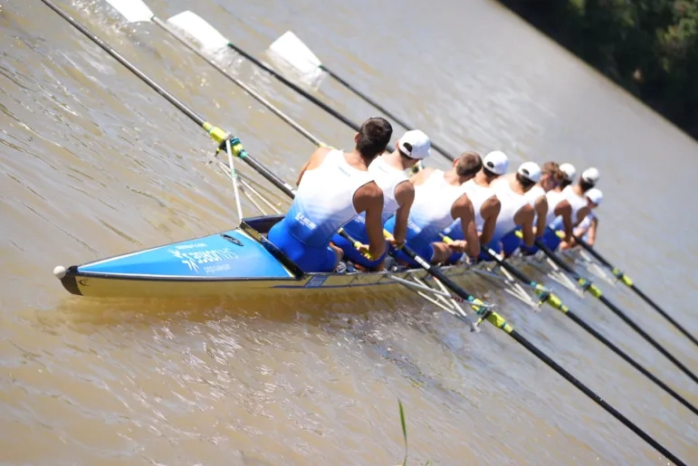 Los remeros aragoneses demuestran todo su potencial en la regata internacional que enfrenta al equipo de CN Helios – USJ contra la Universidad de Oxford