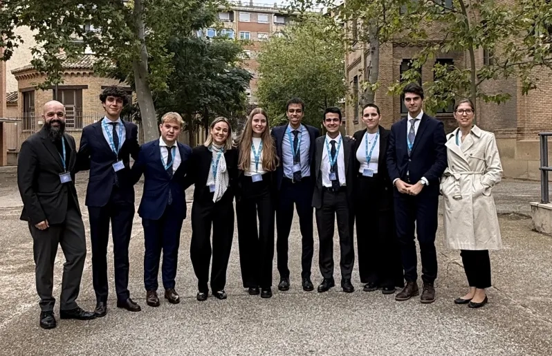 Javier M. Huerta y Pablo Argibay entre los cuatro mejores oradores del I Torneo Nacional de Debate de Zaragoza