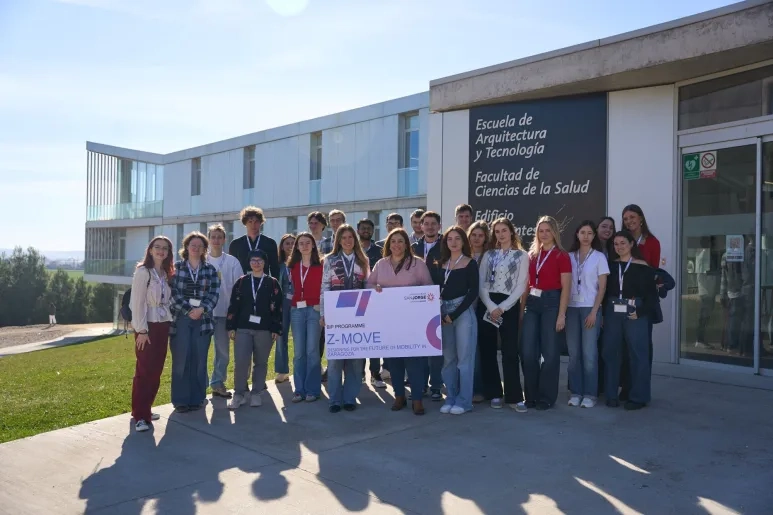 Estudiantes de la USJ colaboran con alumnos internacionales para impulsar soluciones innovadoras en movilidad más sostenible 