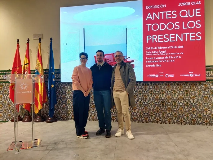 Inaugurada la exposición fotográfica 'Antes que todos los presentes', de Jorge Olas