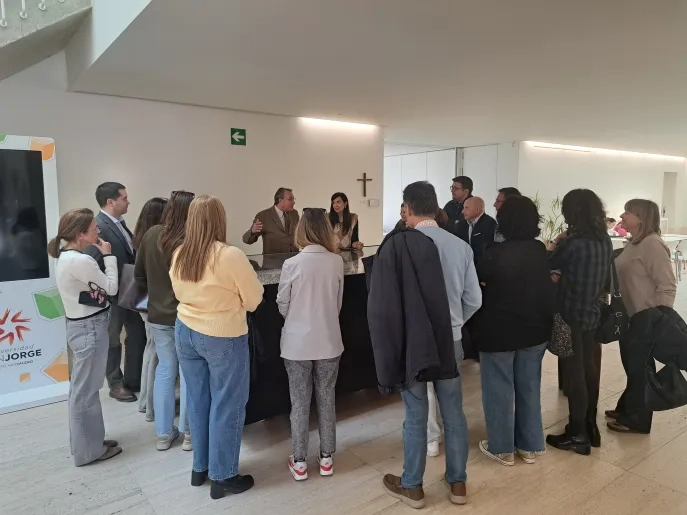 Profesionales de las diferentes entidades del Grupo San Valero visitan la Universidad San Jorge 