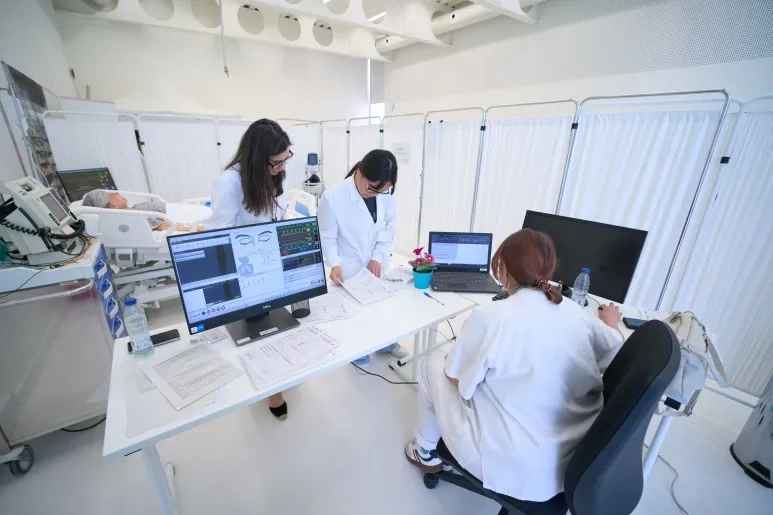 La ECOE acerca a los futuros farmacéuticos de la USJ a escenarios reales de la práctica profesional