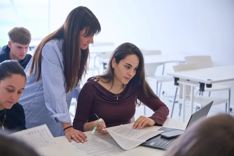 La Universidad San Jorge incorpora un certificado pionero en Aragón para formar a futuros docentes en el enfoque educativo del Bachillerato Internacional