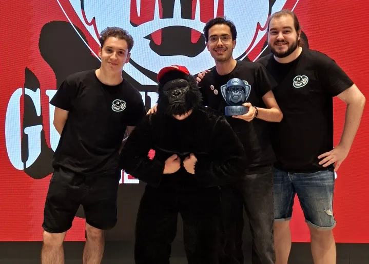Exalumnos de la Universidad San Jorge ganan el premio a la Mejor Tecnología en el Guerrilla Game Festival de Madrid