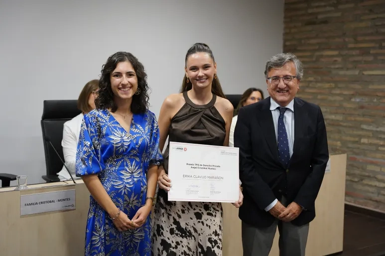 El grado en Derecho reconoce los mejores TFG en la primera edición de sus premios de investigación