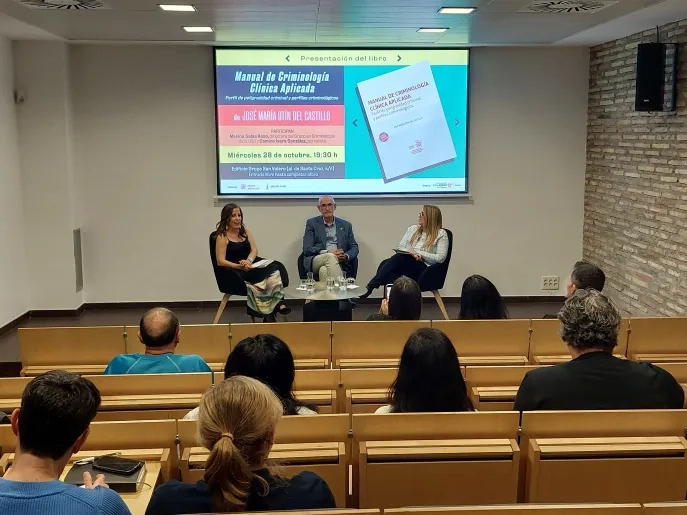 José María Otín del Castillo presenta su 'Manual de Criminología Clínica Aplicada'