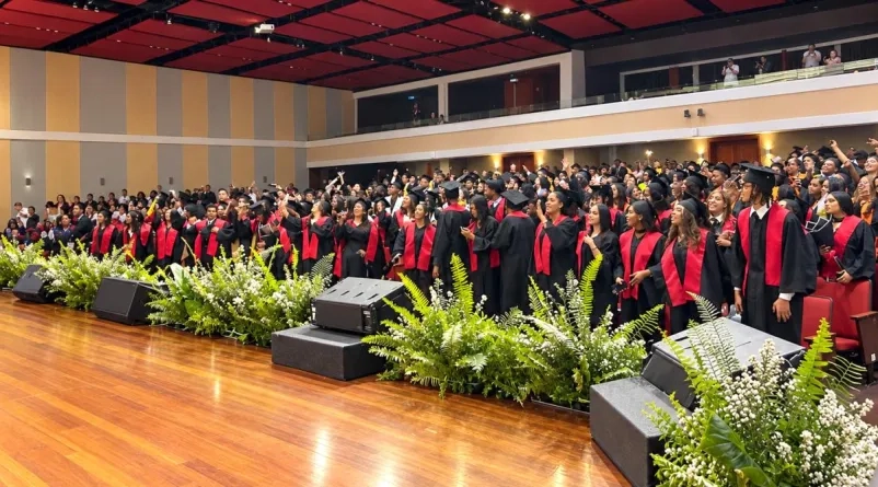 La Fundación Dominicana San Valero celebra la XXVII graduación de sus dos politécnicos en Santo Domingo