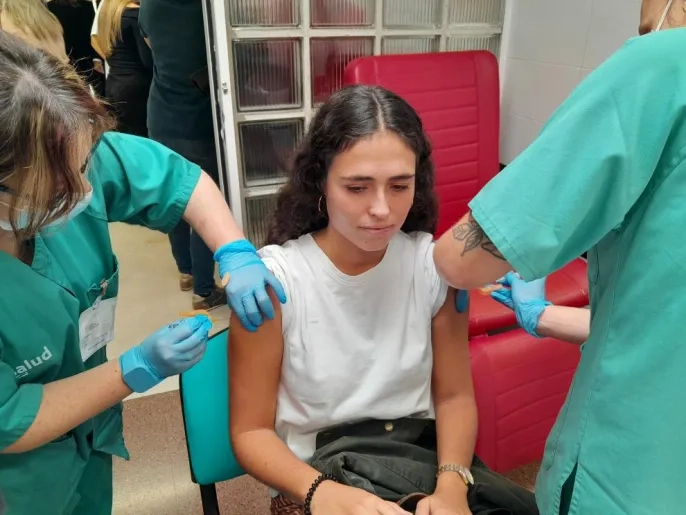 Estudiantes de Ciencias de la Salud participan en las jornadas de vacunación frente a la gripe y la COVID