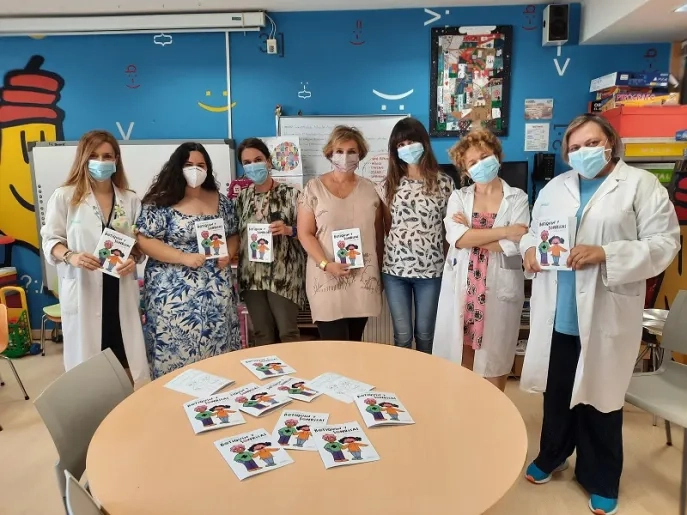 La USJ crea la revista “Botiquín y sonrisas” para los niños del Aula Hospitalaria del Hospital Miguel Servet