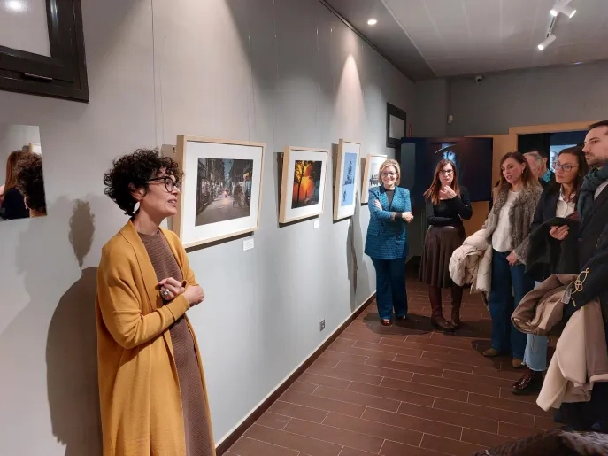 La exposición “Cazadores de imágenes” muestra una selección de las mejores propuestas presentadas al Premio Internacional de Fotografía Jalón Ángel