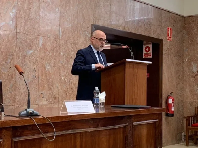 El docente José Manuel Murgoitio imparte una ponencia en el X Simposio Internacional de Derecho Concordatario