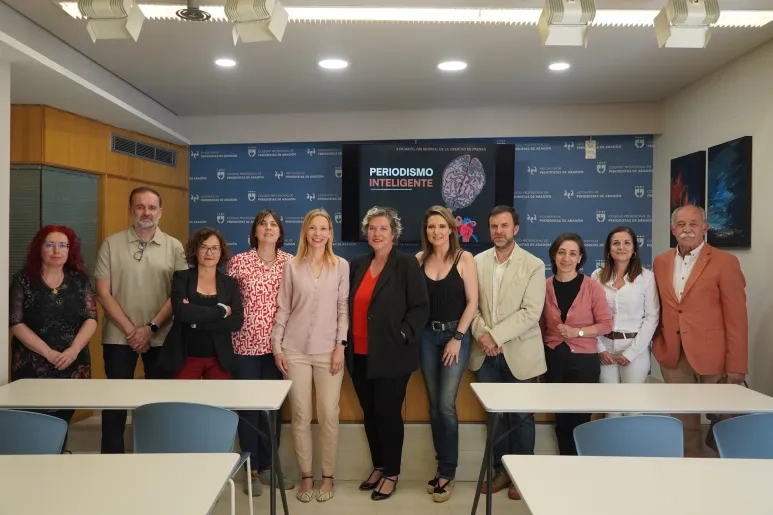 José Juan Verón, director del grado en Periodismo, participa en la rueda de prensa de la Asociación de Periodistas de Aragón con motivo del Día Mundial de la Libertad de Prensa