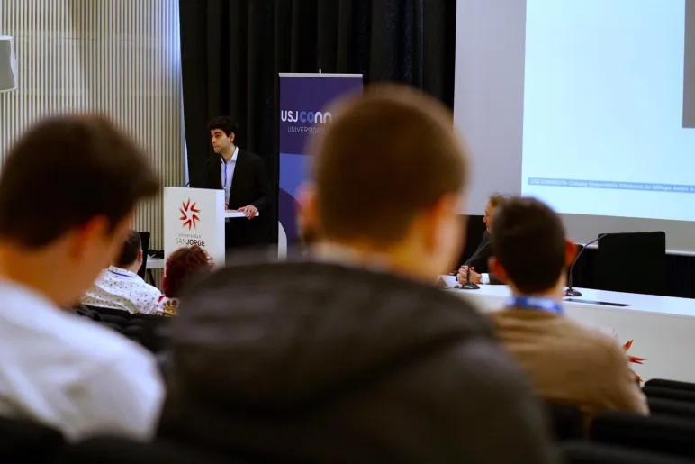 Cerca de 80 empresas participan en la séptima edición de la jornada de empleabilidad USJ Connecta