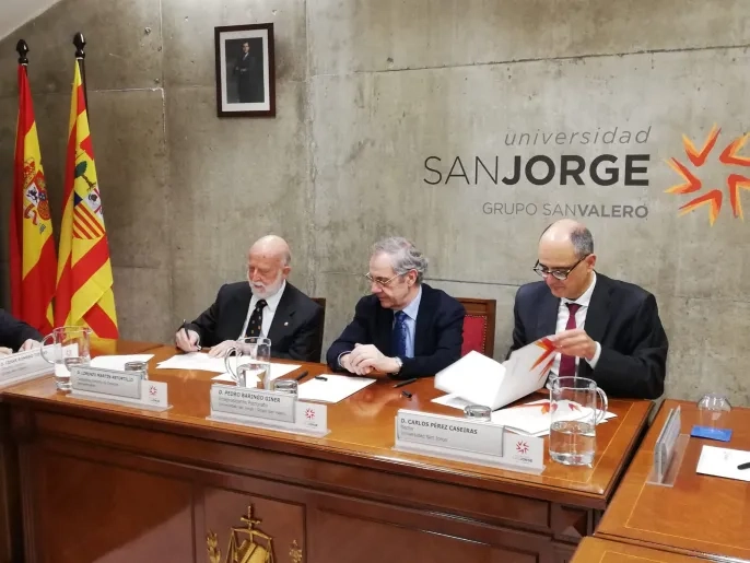Donación del legado del catedrático Lorenzo Martín-Retortillo