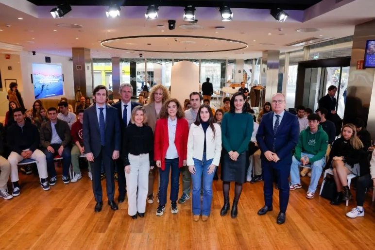 La Universidad San Jorge presenta su cátedra Mobility Experience a más de 100 jóvenes en un evento organizado por Ibercaja