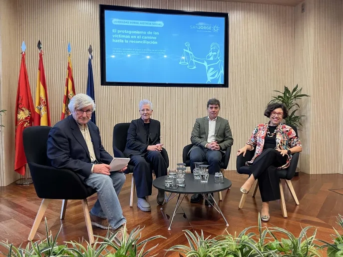 Maixabel Lasa habla sobre la justicia restaurativa en las quintas Jornadas sobre Justicia Social de la Universidad San Jorge