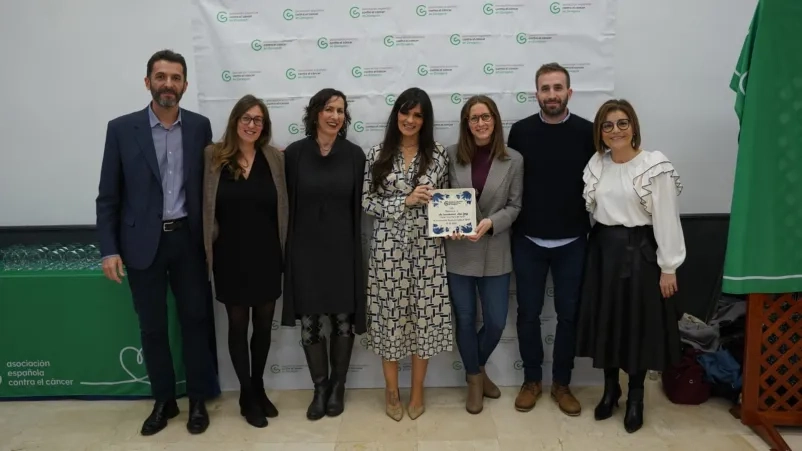 La Universidad San Jorge recibe la distinción de “Voluntaria de honor” de la Asociación Española contra el Cáncer en Zaragoza