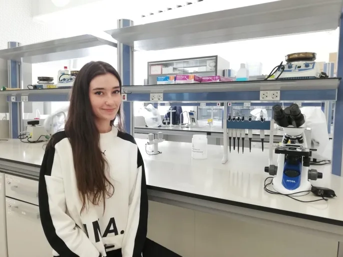 La beca científico-farmacéutica premia la vocación de los futuros alumnos
