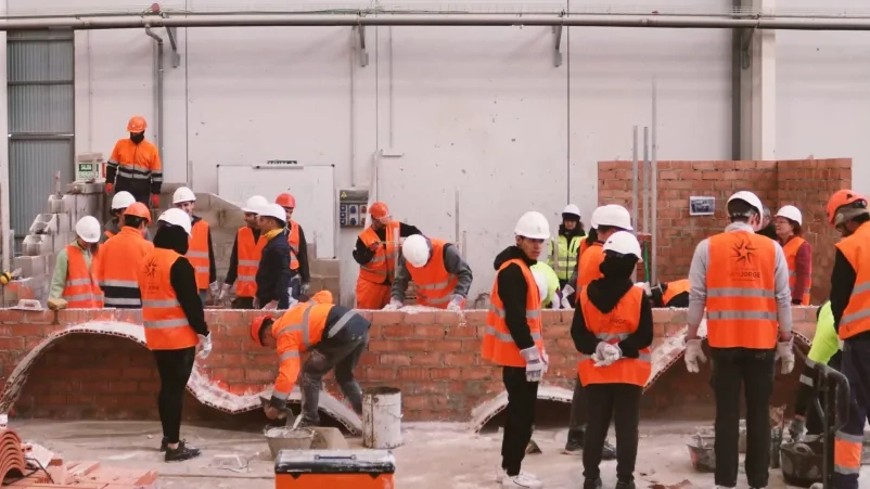 El grado en Arquitectura de la USJ y la Fundación Laboral de la Construcción colaboran para realizar una actividad teórico-práctica conjunta