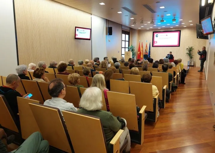 Juan Carlos Galtier participa en el ciclo de charlas ‘El sillón rojo’ para acercar la música clásica al público