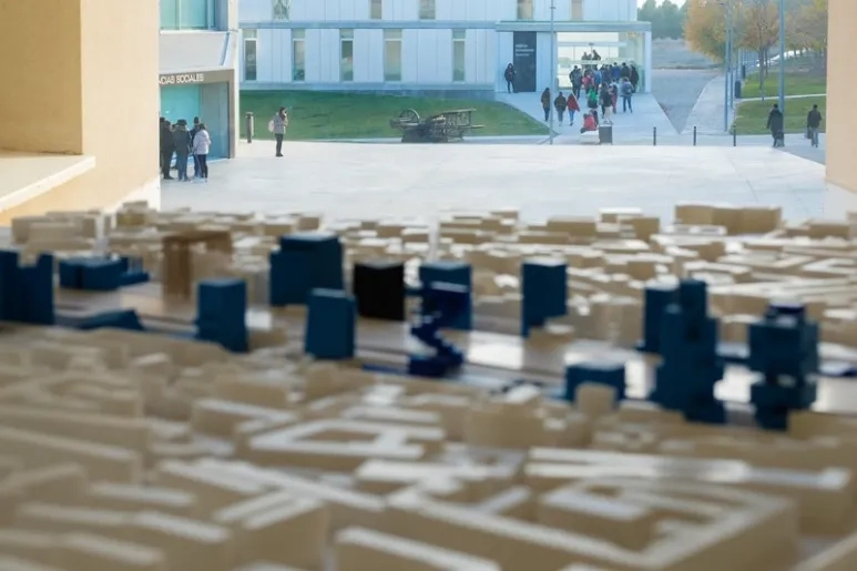 El alumno de Arquitectura de la USJ Fabio Ferrer gana el concurso de Arquitectura Efímera y construirá el expositor del Premio García Mercadal