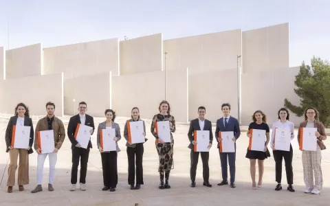Los Premios Extraordinarios de Grado de la USJ reconocen la excelencia de los 14 estudiantes con los mejores expedientes de la promoción 2024