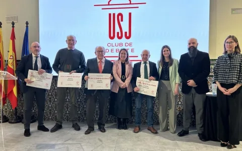 El equipo “Séneca” gana la primera Liga de Debate USJ Sénior
