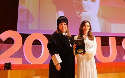 La Universidad San Jorge celebra su vigésimo aniversario y otorga su Medalla de Oro a las Cortes de Aragón, la institución que aprobó su creación hace 20 años