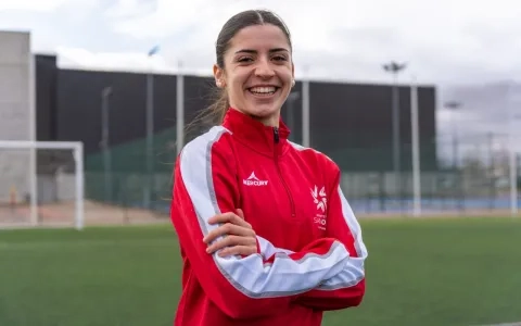 Mireya Arnedillo, estudiante de Psicología, campeona de España sub23 de 1500, subcampeona de Europa de Cross por relevos mixtos por Clubes y campeona de España de Cross por Relevos Mixtos con Aragón