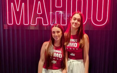 Las alumnas Ana Capalvo y Andrea Bernal, ganadoras del concurso MahouLab2025