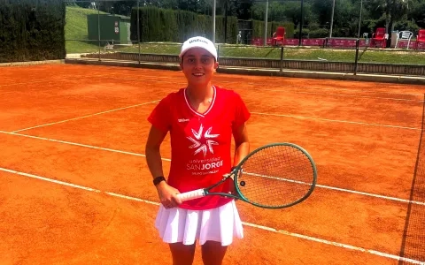 La alumna Andrea Palazón se proclama subcampeona de España Universitaria de tenis