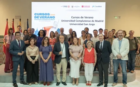 Más de 150 expertos analizan cómo la inteligencia artificial y los grandes retos sociales están redefiniendo la educación, la salud y el futuro de la universidad