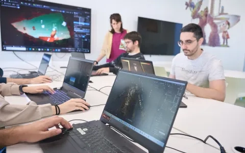 Tres estudiantes de la Universidad San Jorge, semifinalistas del concurso nacional de videojuegos DevContest 2026