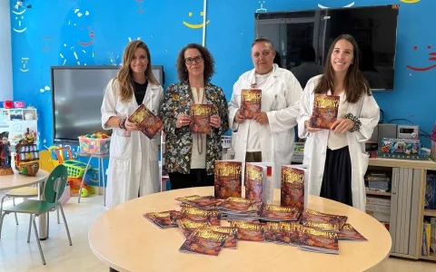 La Universidad San Jorge entrega la revista Botiquín y Sonrisas de su edición de otoño 