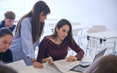 La Universidad San Jorge incorpora un certificado pionero en Aragón para formar a futuros docentes en el enfoque educativo del Bachillerato Internacional