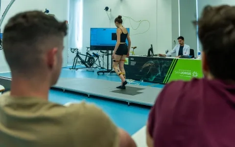 La Universidad San Jorge lidera un estudio pionero en España sobre actividad física, sedentarismo y retorno a la vida comunitaria tras un ictus