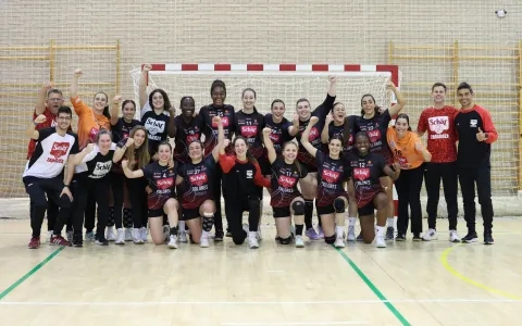 El egresado Adrián Floría continuará al frente del equipo de Balonmano Schär Colores Zaragoza